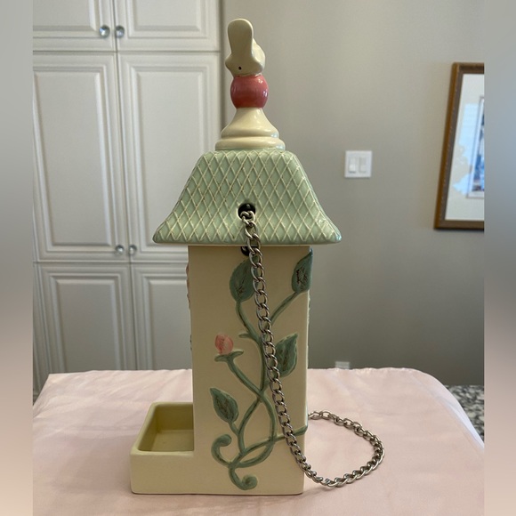 VINTAGE SHABBY CHIC BIRD FEEDER IN CREAM, PINK AND GREEN DISTRESSED COLOURS - Picture 7 of 11